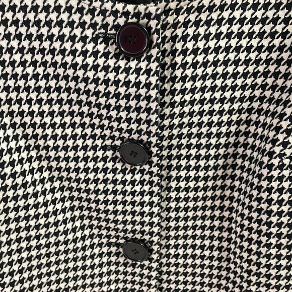 Worthington Ladies Petite Large Cropped Button Jacket Houndstooth Black White - Picture 5 of 8